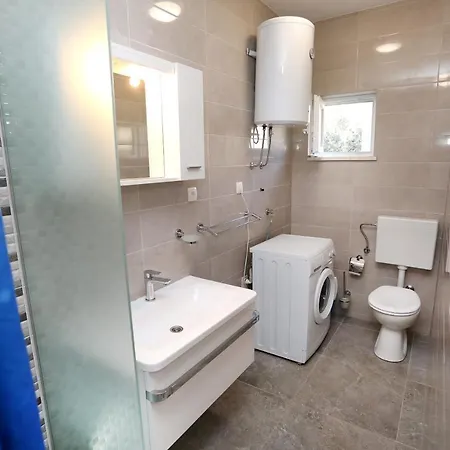 Apartment Gilan Seget Vranjica