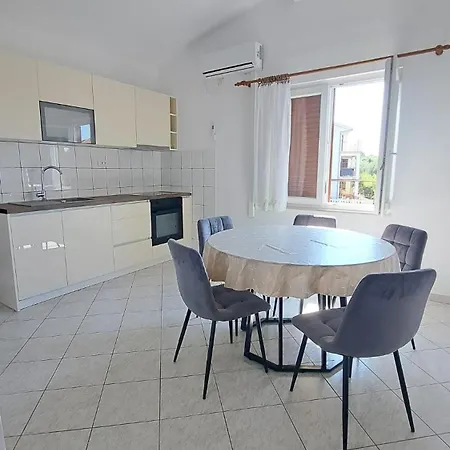 Gilan Seget Vranjica