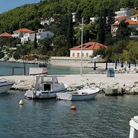 Apartman Gilan * Seget Vranjica